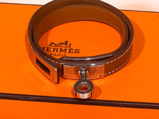 Hermès Kelly Double Tour Bracelet – Gold Swift Leather