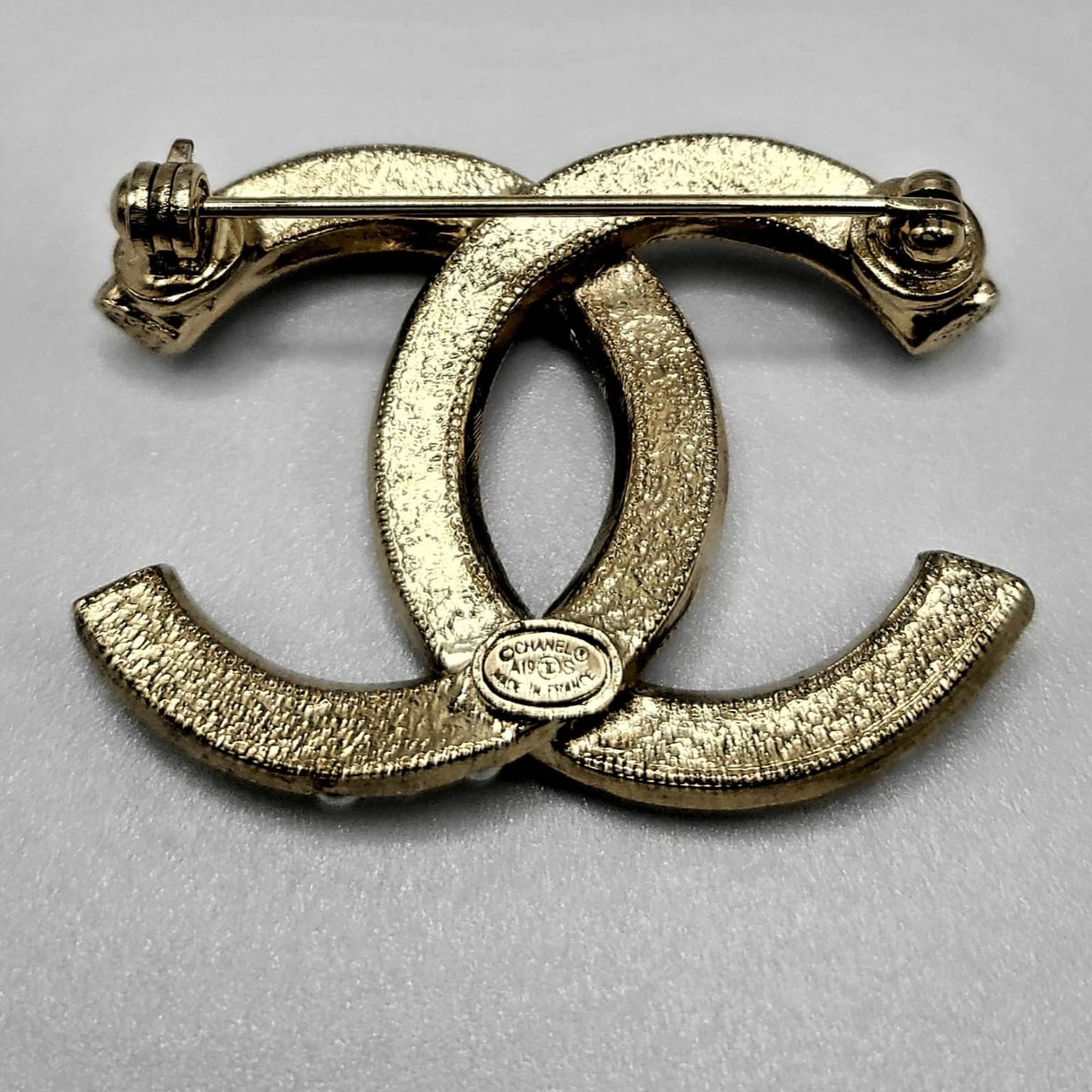 CHANEL CC Pearl & Enamel Brooch